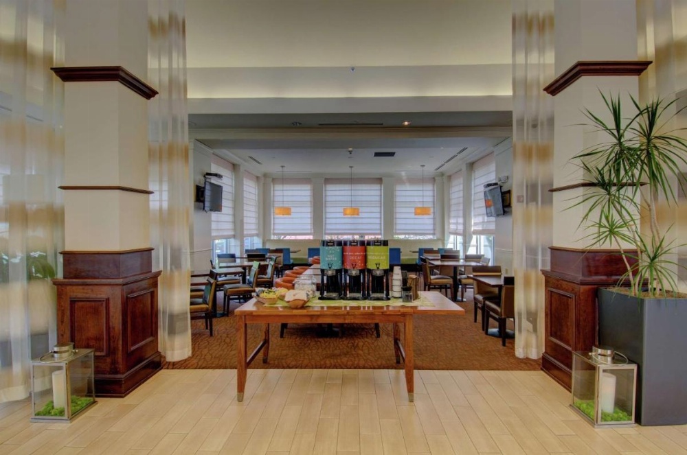 Hilton Garden Inn Norwalk Image 11