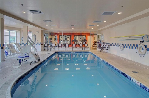 Hilton Garden Inn Norwalk image 2