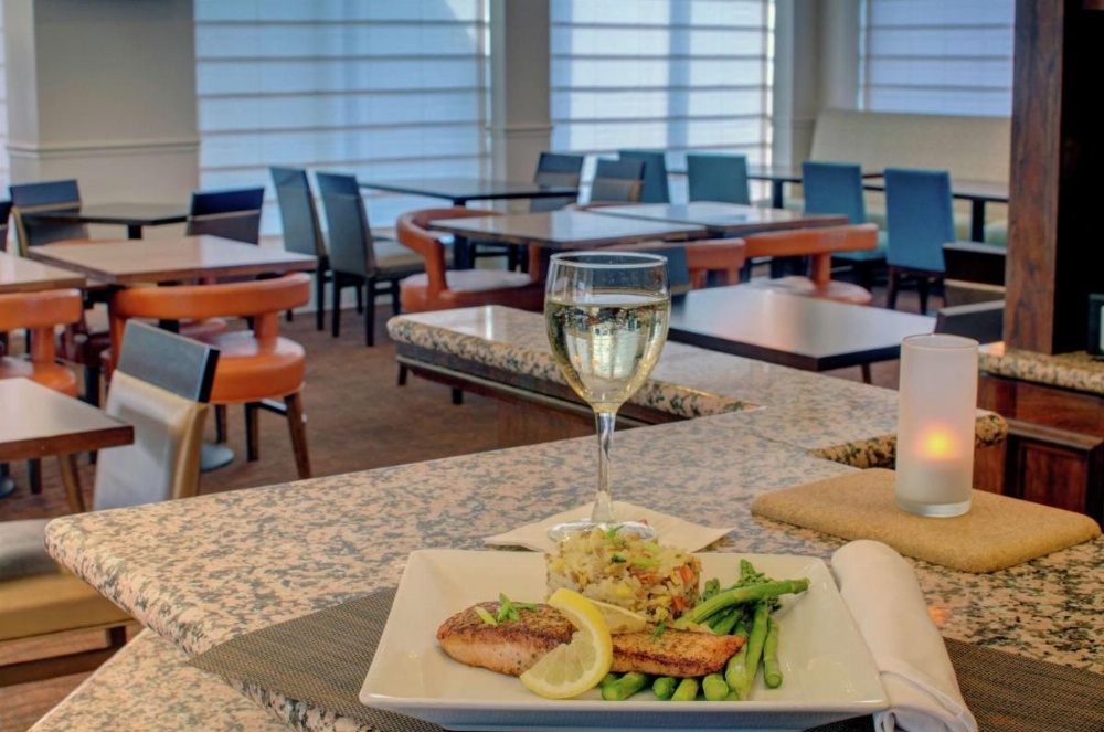 Hilton Garden Inn Norwalk Image 27