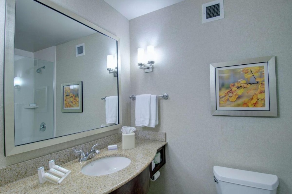 Hilton Garden Inn Norwalk Image 38