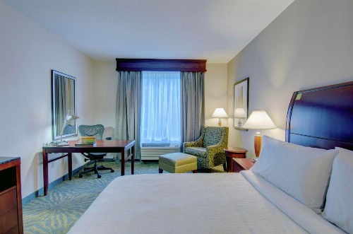 Hilton Garden Inn Norwalk image 39
