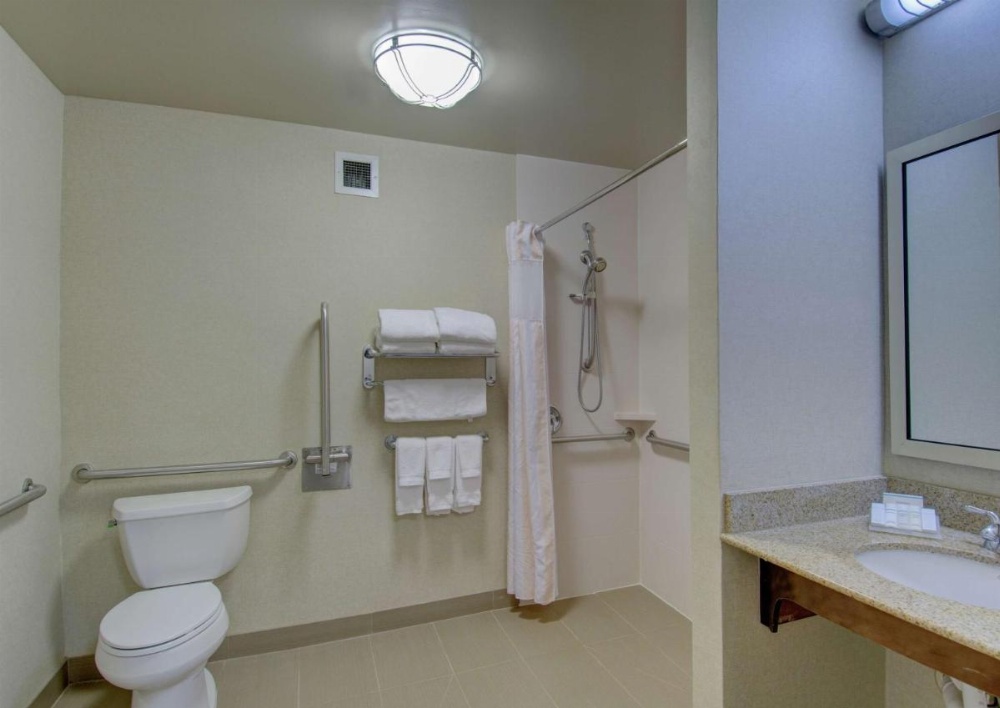 Room Image 4
