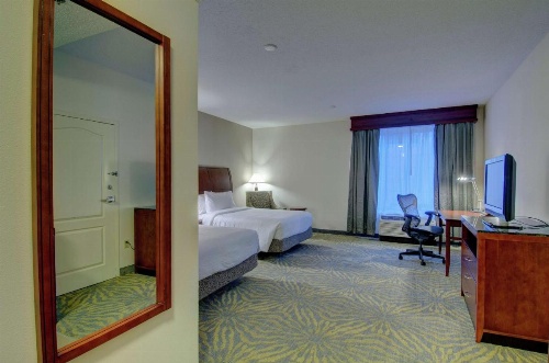 Hilton Garden Inn Norwalk image 47